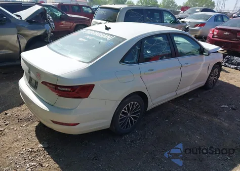 2021 Volkswagen Jetta 1.4T R-Line/1.4T S/1.4T Se z USA, uszkodzony, nr VIN 3VWC57BU7MM036095